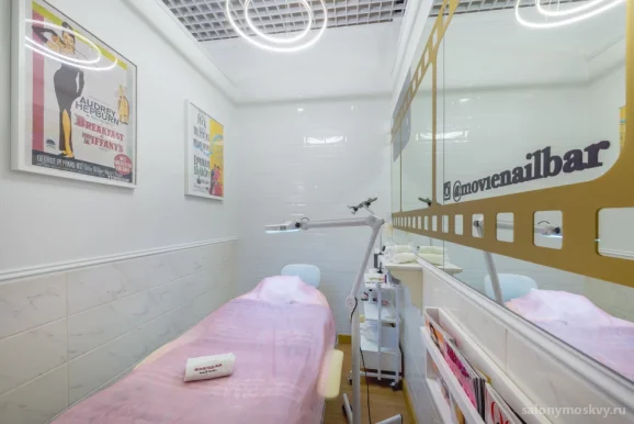 Ногтевая студия Movie Nail Bar на улице Типанова